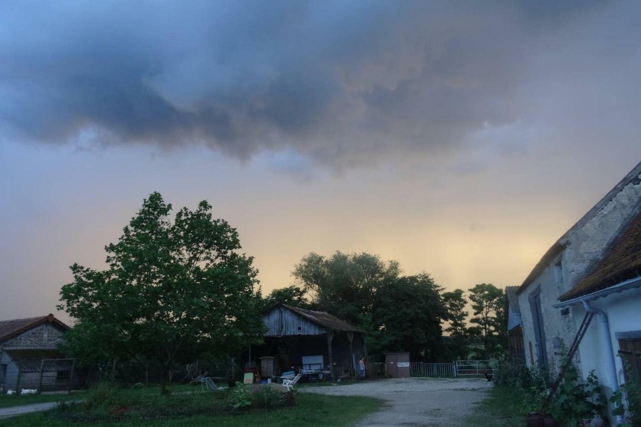 Chambre A La Ferme Chez L'Habitant Besson Kültér fotó